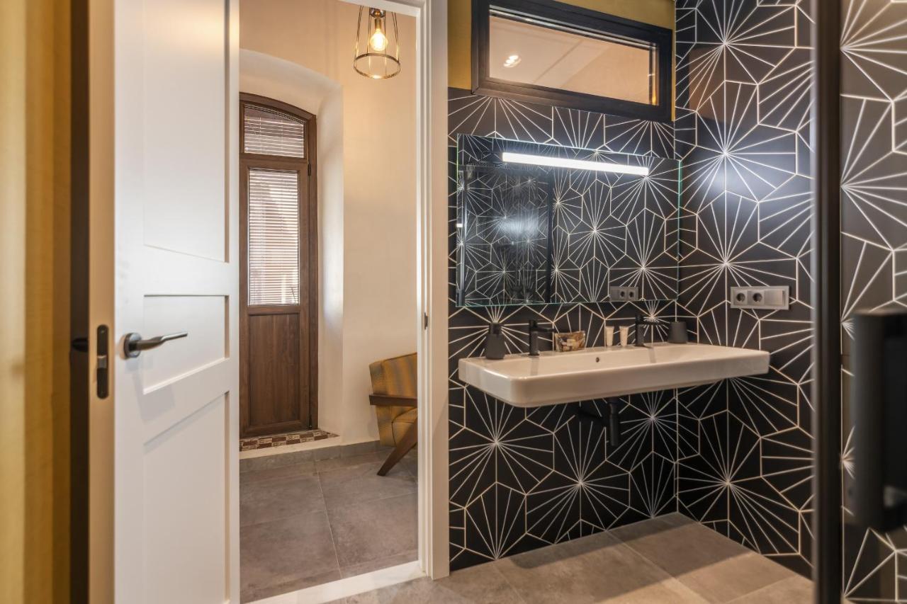 Trajano Premium Estudios By H Ayamonte Exterior photo
