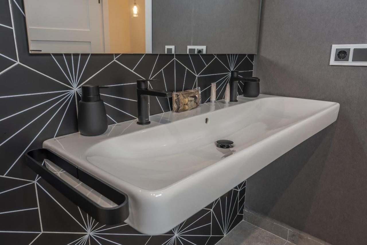 Trajano Premium Estudios By H Ayamonte Exterior photo